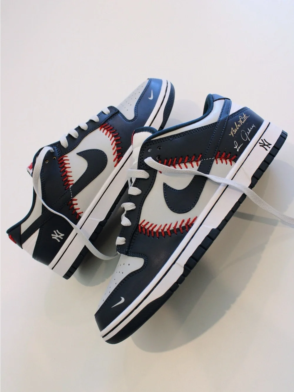NY Yankees Nike Dunk Low 9.5